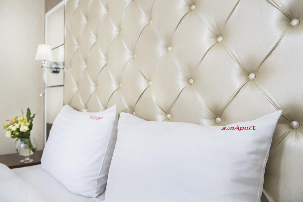 Bonapart Hotel By Uhm Kiev Ngoại thất bức ảnh