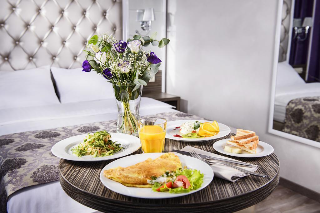 Bonapart Hotel By Uhm Kiev Ngoại thất bức ảnh