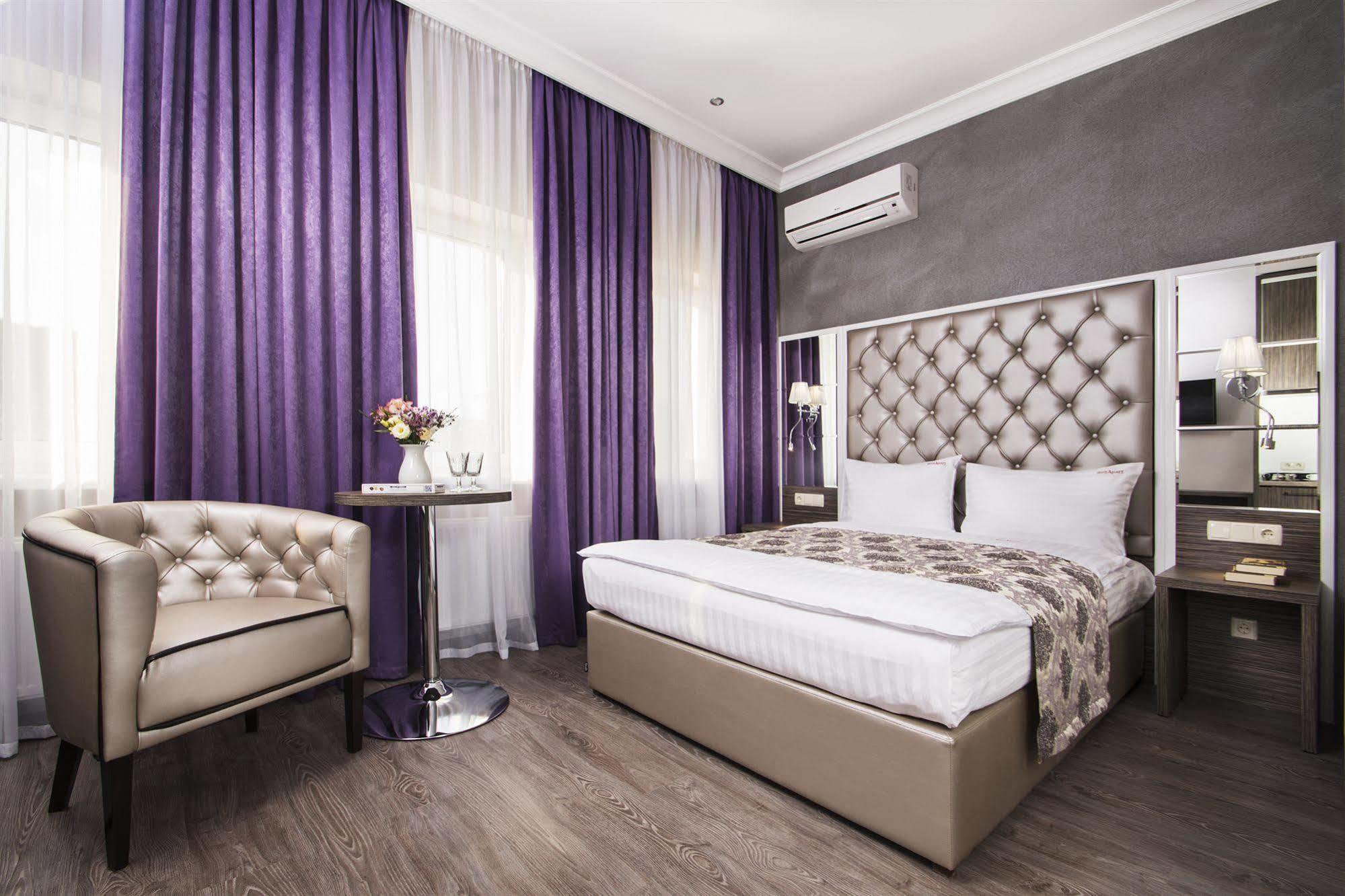 Bonapart Hotel By Uhm Kiev Ngoại thất bức ảnh