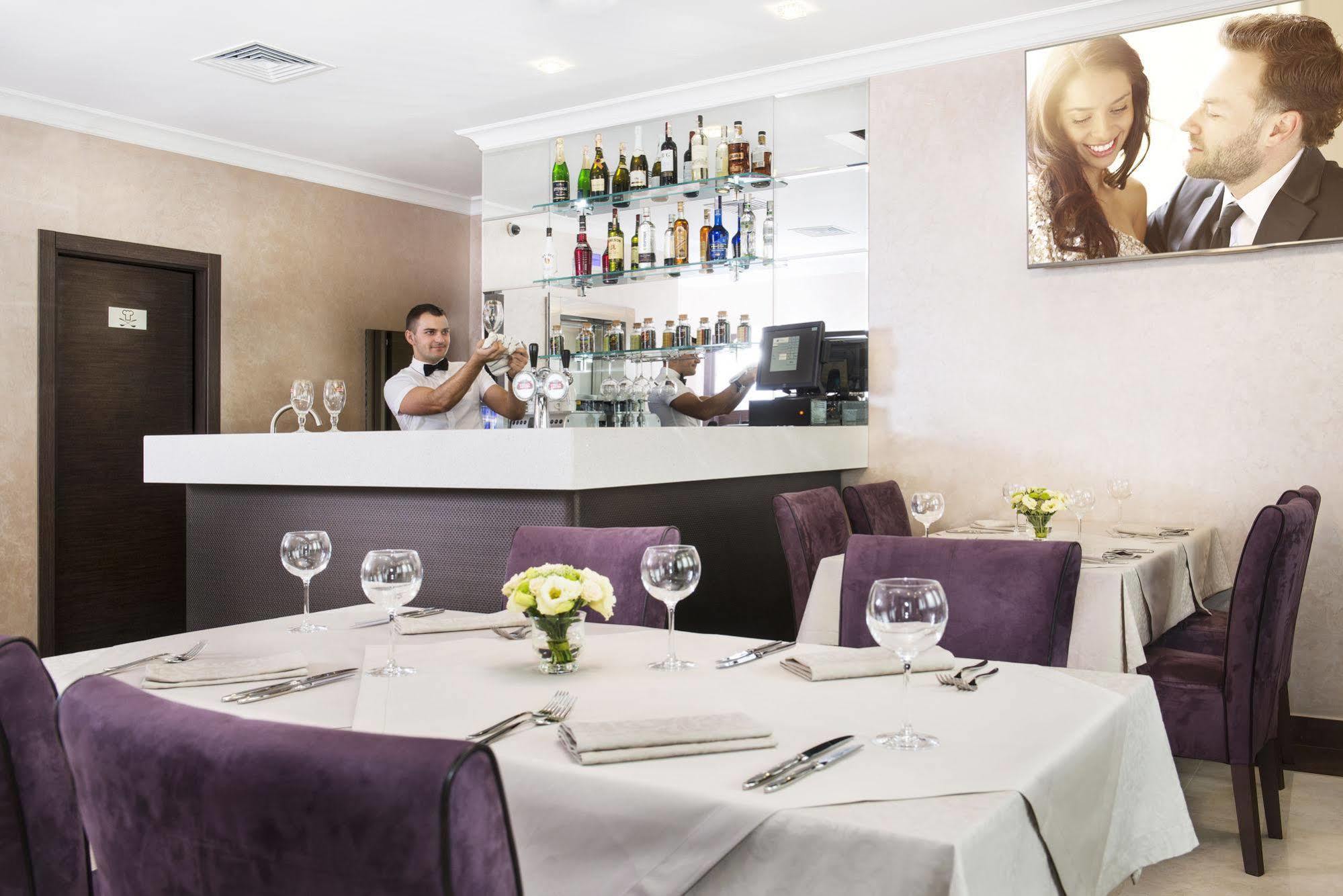 Bonapart Hotel By Uhm Kiev Ngoại thất bức ảnh