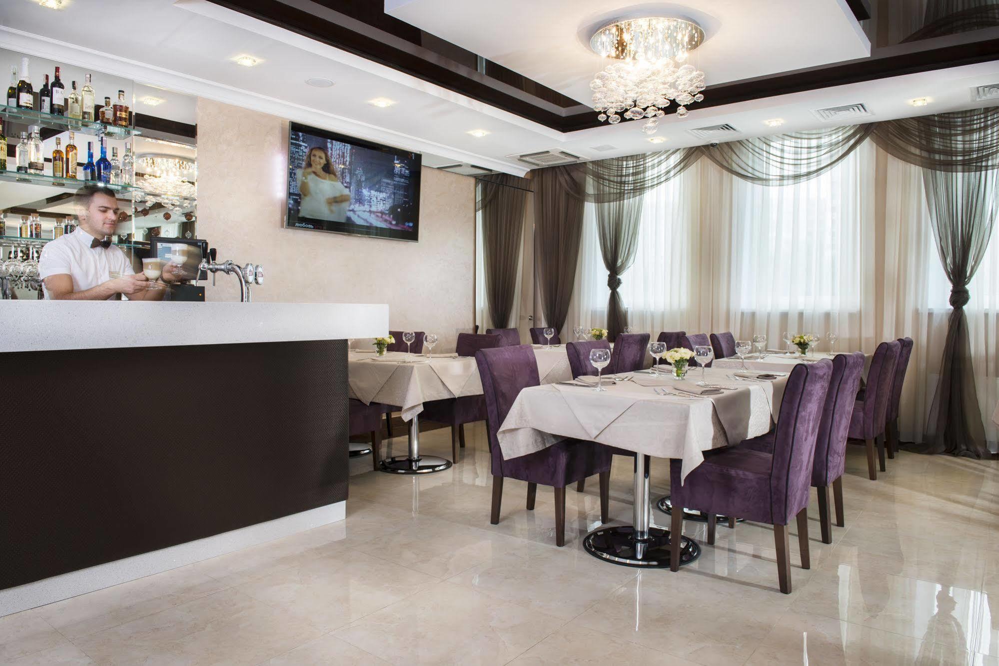 Bonapart Hotel By Uhm Kiev Ngoại thất bức ảnh