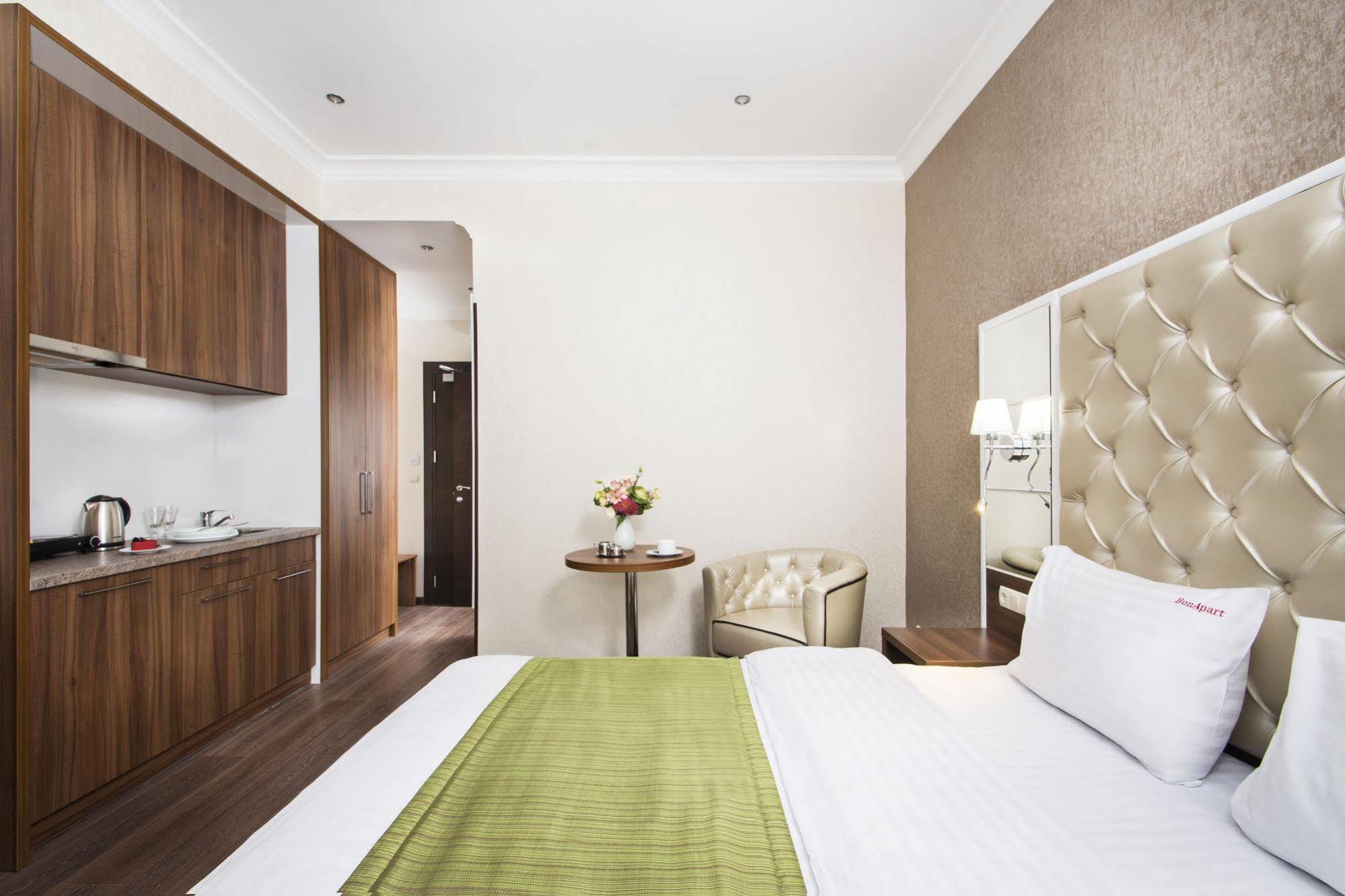Bonapart Hotel By Uhm Kiev Ngoại thất bức ảnh