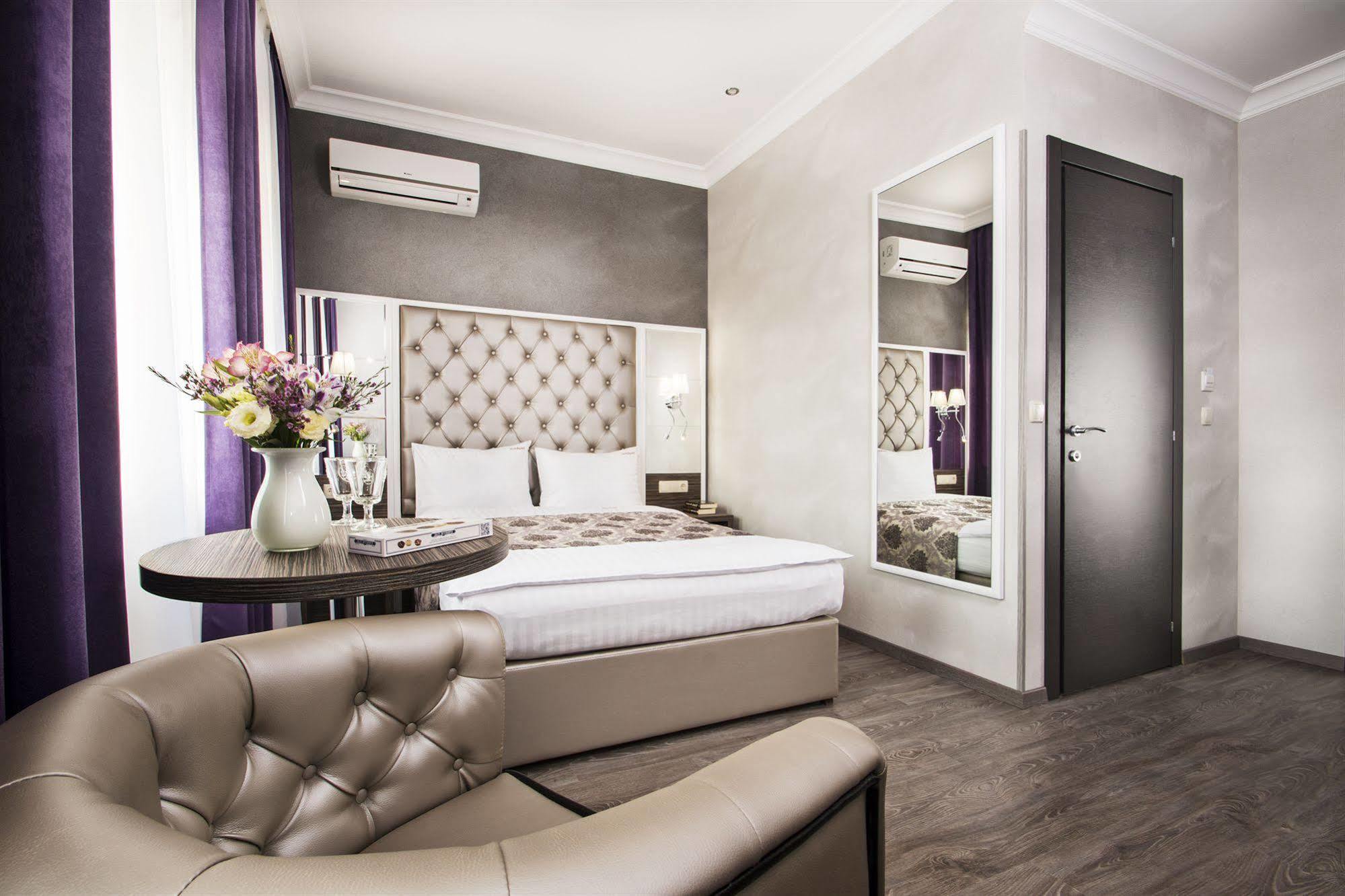Bonapart Hotel By Uhm Kiev Ngoại thất bức ảnh