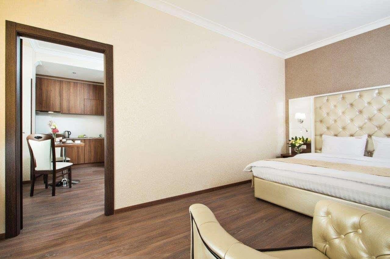 Bonapart Hotel By Uhm Kiev Ngoại thất bức ảnh