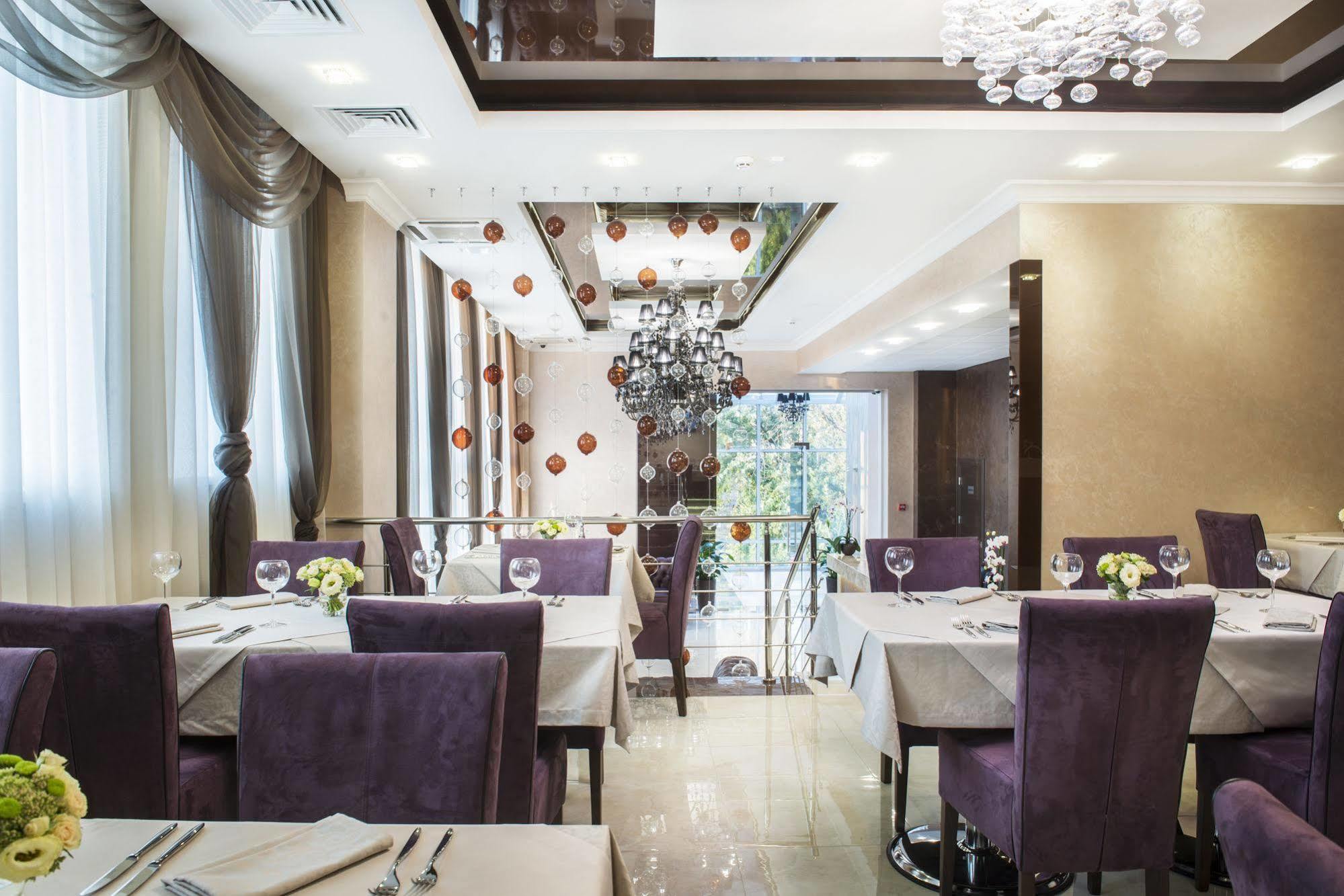 Bonapart Hotel By Uhm Kiev Ngoại thất bức ảnh